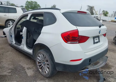 2014 BMW X1 xDrive28I z USA, uszkodzony, nr VIN WBAVL1C57EVY21646